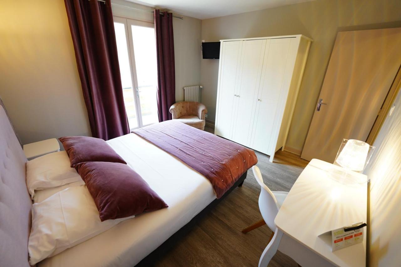 Logis Hotel Le Griou Saint-Jacques-des-Blats Exterior photo