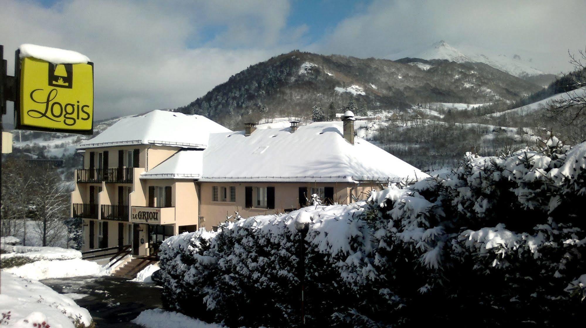 Logis Hotel Le Griou Saint-Jacques-des-Blats Exterior photo